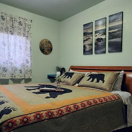 אנקורג' Trinity Escapes - Two Bedroom Two Bathroom Full Apartment Near Airport מראה חיצוני תמונה