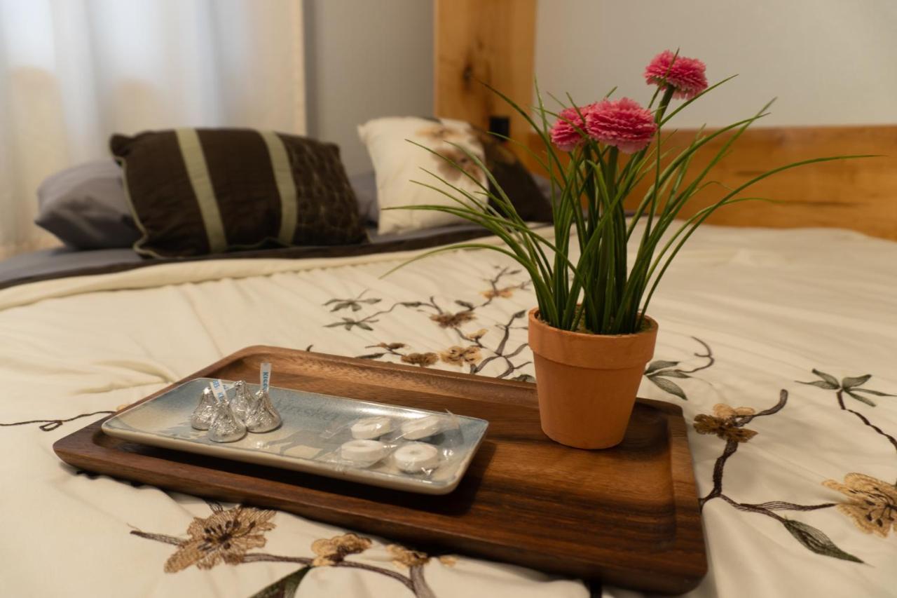 אנקורג' Trinity Escapes - Two Bedroom Two Bathroom Full Apartment Near Airport מראה חיצוני תמונה