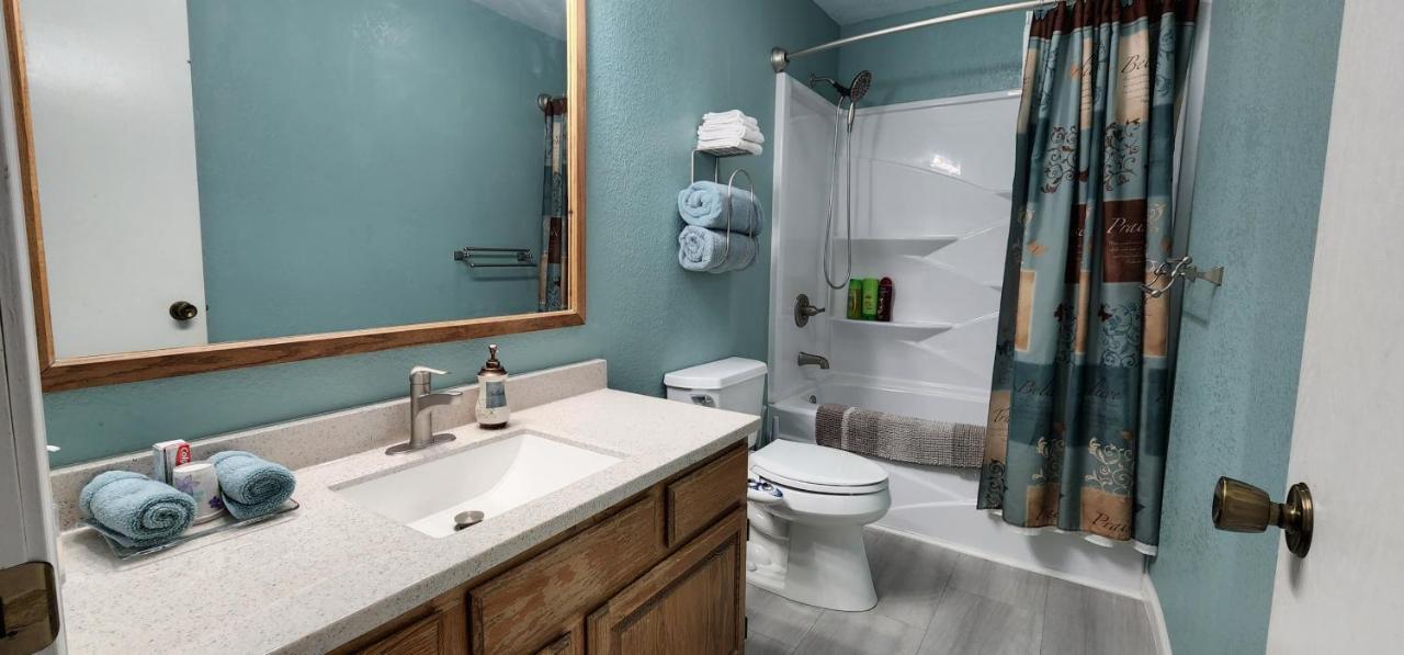 אנקורג' Trinity Escapes - Two Bedroom Two Bathroom Full Apartment Near Airport מראה חיצוני תמונה